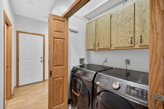 2032 Fox Valley Drive SW, Rochester, MN 55902