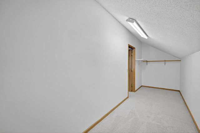 2032 Fox Valley Drive SW, Rochester, MN 55902