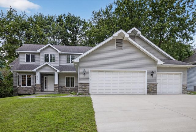 2032 Fox Valley Drive SW, Rochester, MN 55902
