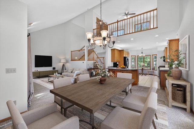 2032 Fox Valley Drive SW, Rochester, MN 55902