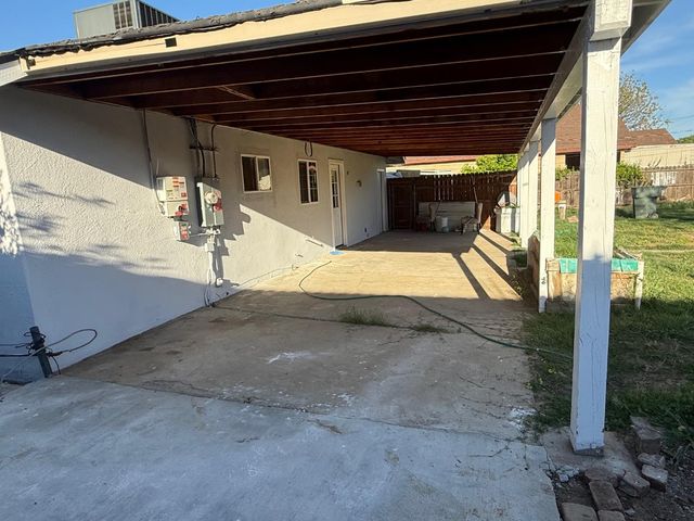 1272 Bullard Avenue, Clovis, CA 93612