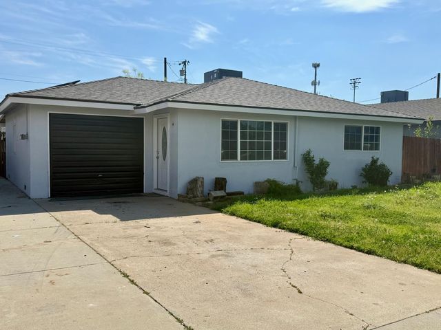 1272 Bullard Avenue, Clovis, CA 93612