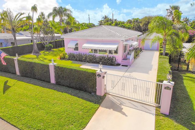 3216 Karen Drive, Delray Beach, FL 33483