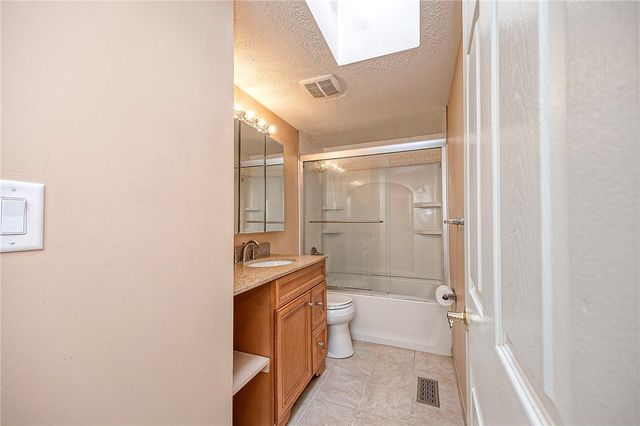 421 Rampart Blvd, Plum Boro, PA 15068