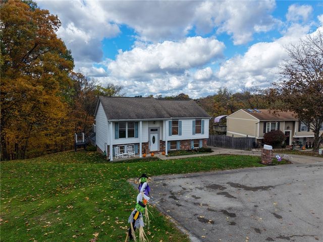 421 Rampart Blvd, Plum Boro, PA 15068