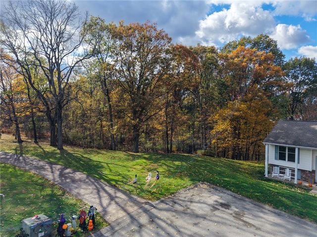 421 Rampart Blvd, Plum Boro, PA 15068