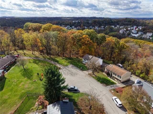 421 Rampart Blvd, Plum Boro, PA 15068