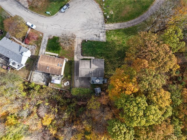421 Rampart Blvd, Plum Boro, PA 15068