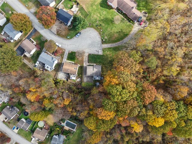 421 Rampart Blvd, Plum Boro, PA 15068