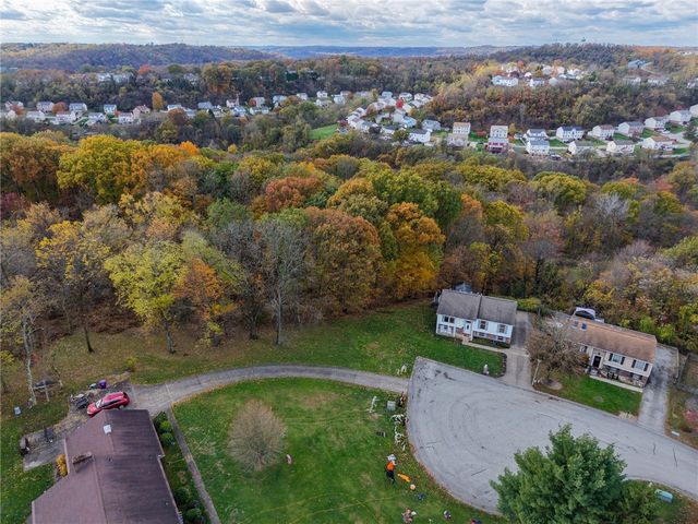 421 Rampart Blvd, Plum Boro, PA 15068