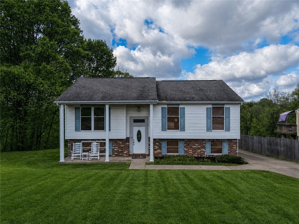 421 Rampart Blvd, Plum Boro, PA 15068