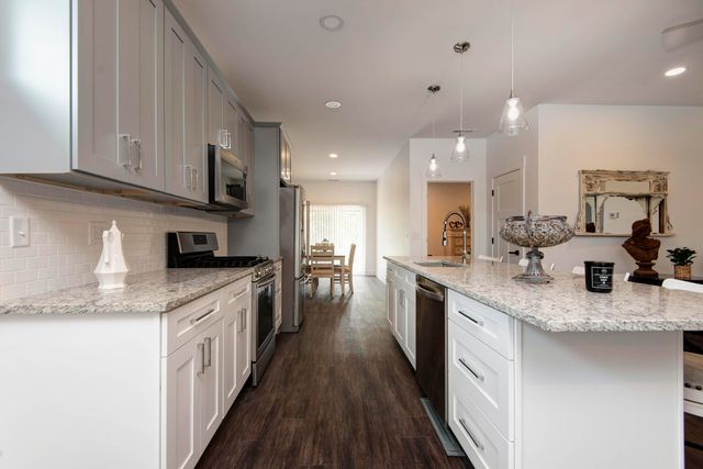 2946 W Olive Street, Springfield, MO 65802