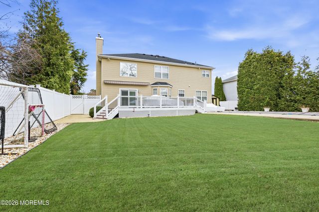 16 Diamond Lane, Howell, NJ 07731