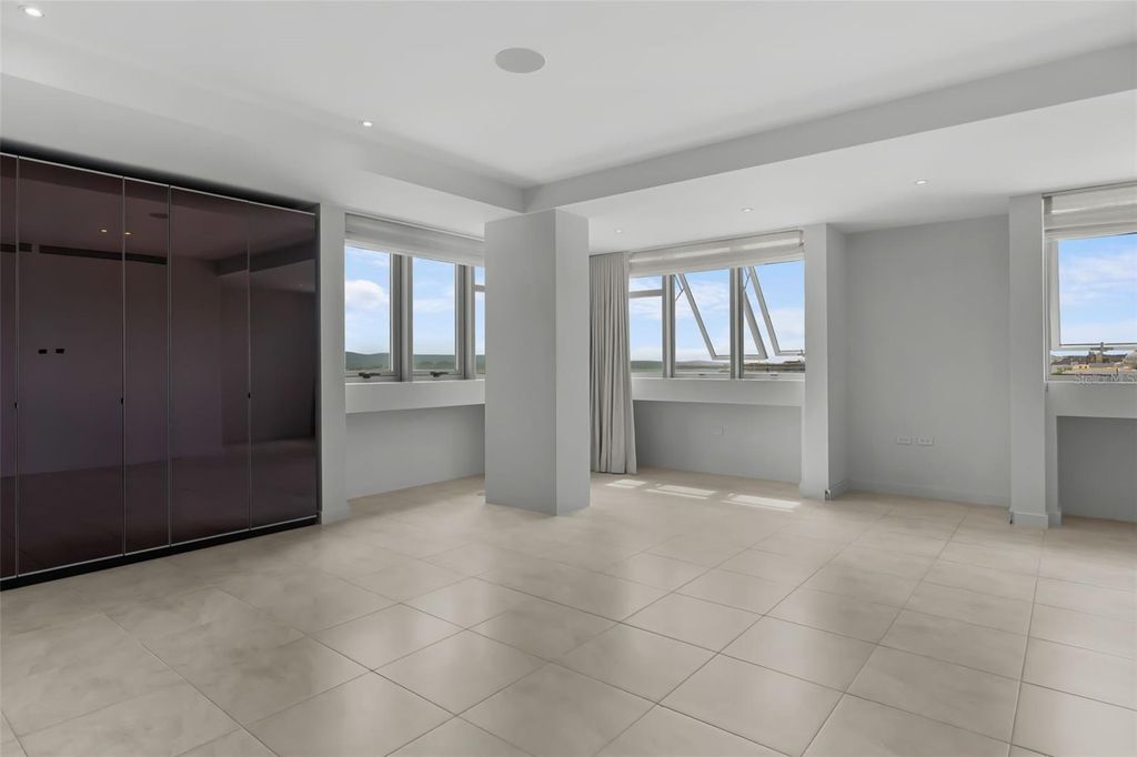 Image 10 of property listing at Atlantis 404 AVENIDA DE LA CONSTITUCIÓN 507, San Juan, PR 00901