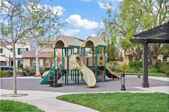 4044 Shada Ln, Corona, CA 92883