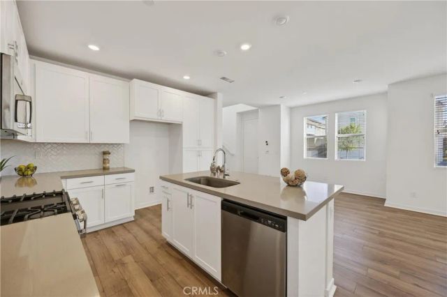 4044 Shada Ln, Corona, CA 92883