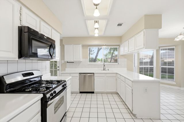 5512 Rocky Mountain Road, Fort Worth, TX 76137