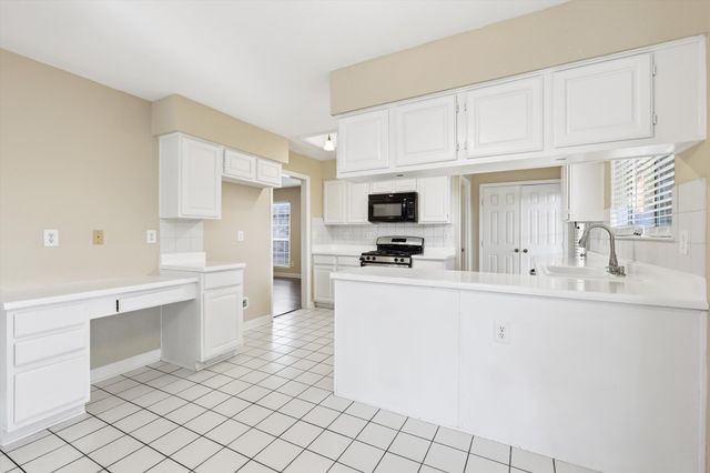 5512 Rocky Mountain Road, Fort Worth, TX 76137