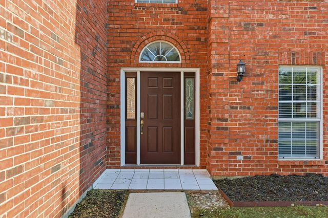 5512 Rocky Mountain Road, Fort Worth, TX 76137