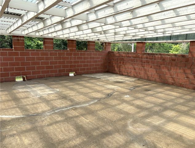102 Carnold Dr, Munhall, PA 15120