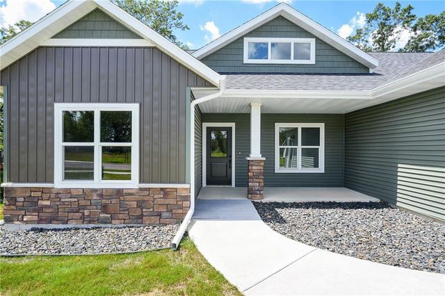 1138 Craven Court, Eau Claire, WI 54703