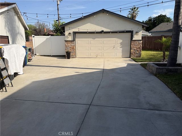 17752 E Brookport, Covina, CA 91722