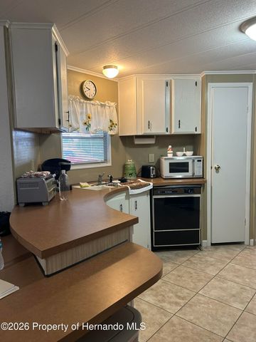 8407 Weatherford Avenue, Brooksville, FL 34613