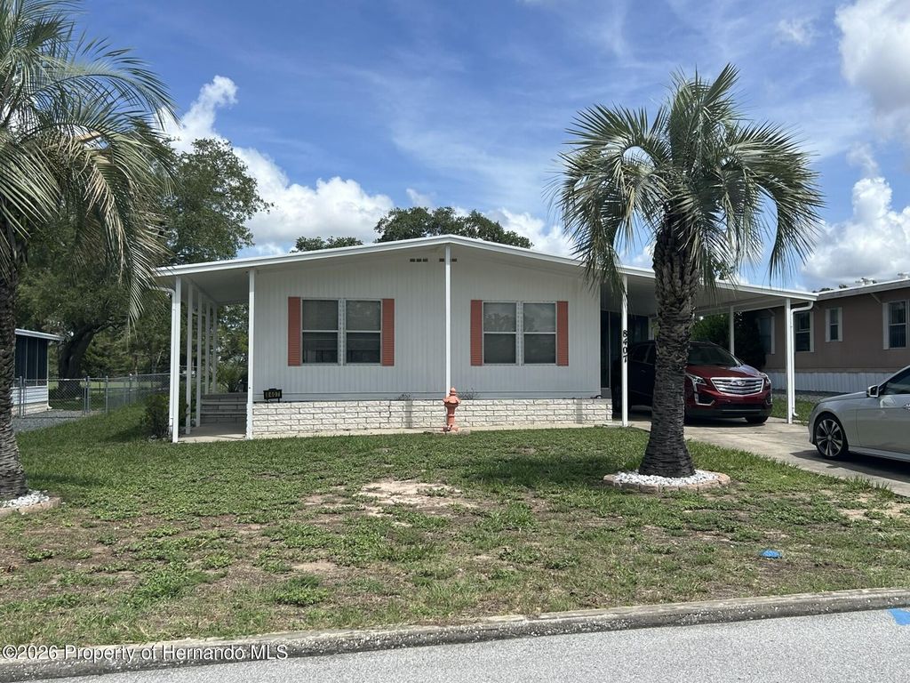 8407 Weatherford Avenue, Brooksville, FL 34613