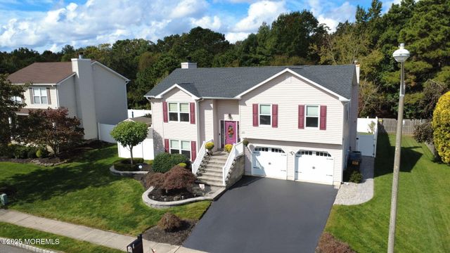 20 Netty Street, Howell, NJ 07731