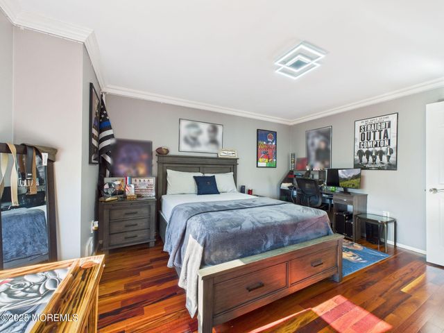 20 Netty Street, Howell, NJ 07731