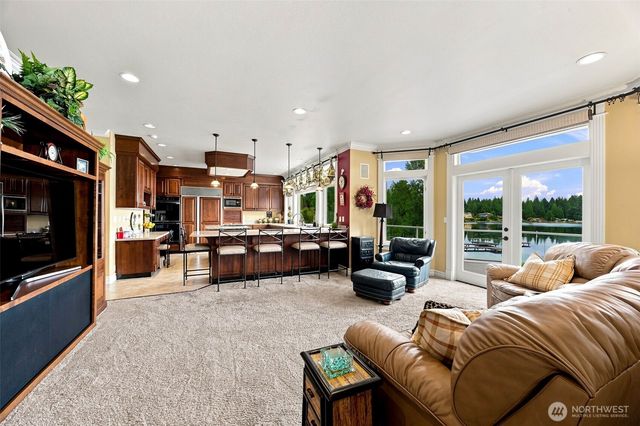 30848 W Lk. Morton Dr. SE Drive SE, Kent, WA 98042
