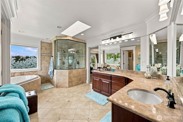 30848 W Lk. Morton Dr. SE Drive SE, Kent, WA 98042