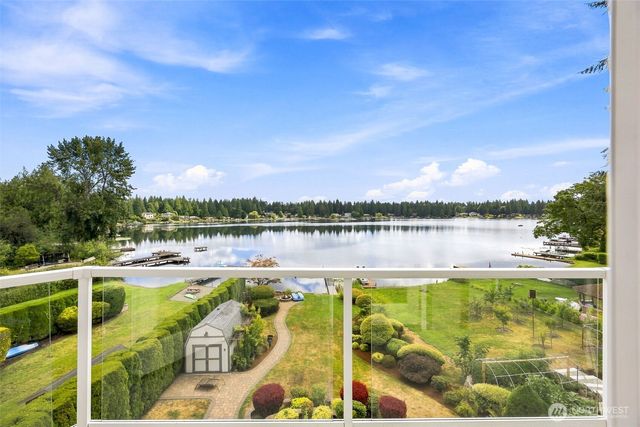 30848 W Lk. Morton Dr. SE Drive SE, Kent, WA 98042