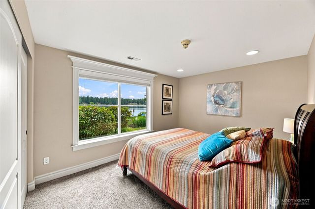 30848 W Lk. Morton Dr. SE Drive SE, Kent, WA 98042