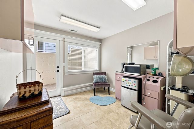 30848 W Lk. Morton Dr. SE Drive SE, Kent, WA 98042
