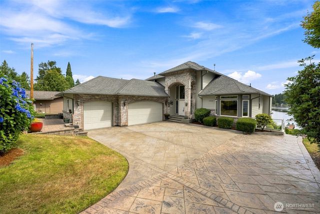 30848 W Lk. Morton Dr. SE Drive SE, Kent, WA 98042