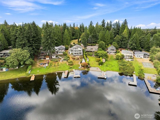 30848 W Lk. Morton Dr. SE Drive SE, Kent, WA 98042