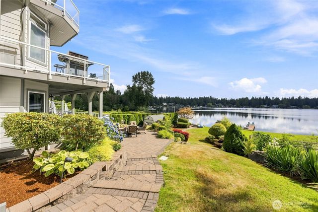 30848 W Lk. Morton Dr. SE Drive SE, Kent, WA 98042