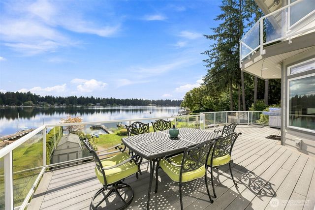 30848 W Lk. Morton Dr. SE Drive SE, Kent, WA 98042