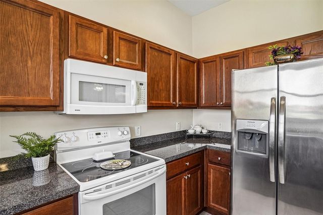 5116 NEPTUNE CIRCLE, Oxford, FL 34484