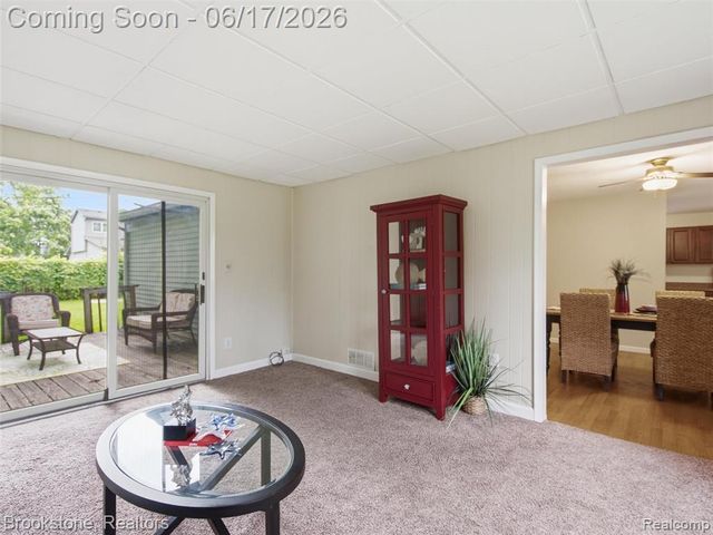 1840 S Lake Court, Novi, MI 48377