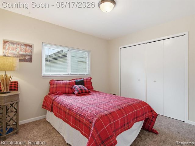 1840 S Lake Court, Novi, MI 48377