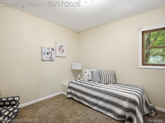 1840 S Lake Court, Novi, MI 48377