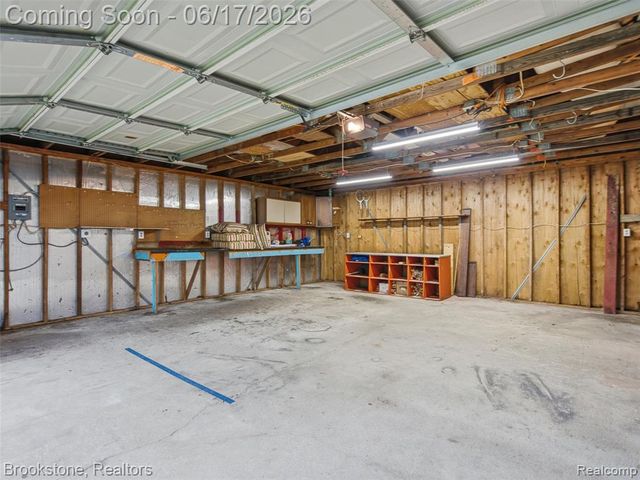 1840 S Lake Court, Novi, MI 48377