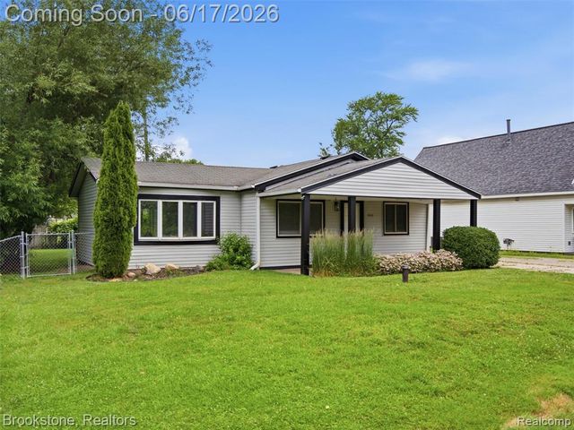 1840 S Lake Court, Novi, MI 48377