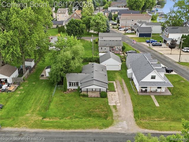 1840 S Lake Court, Novi, MI 48377