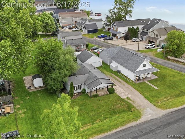 1840 S Lake Court, Novi, MI 48377