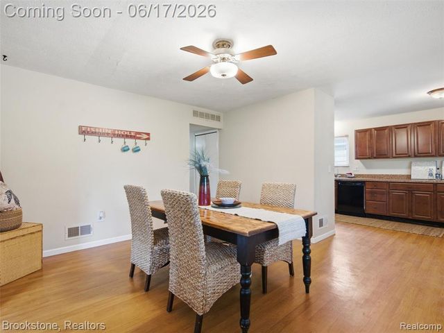 1840 S Lake Court, Novi, MI 48377