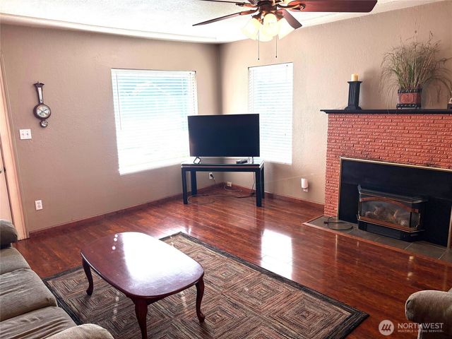 613 N Jeffries Street, Aberdeen, WA 98520