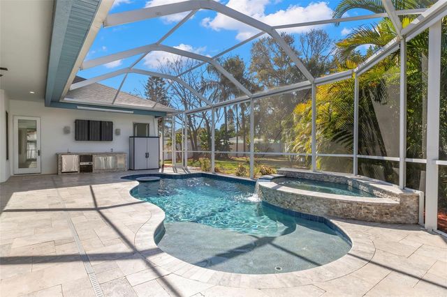 4852 99TH WAY N, St Petersburg, FL 33708